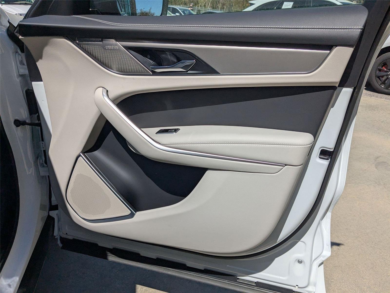 2026 Jaguar F-PACE P250 R-Dynamic S photo 27