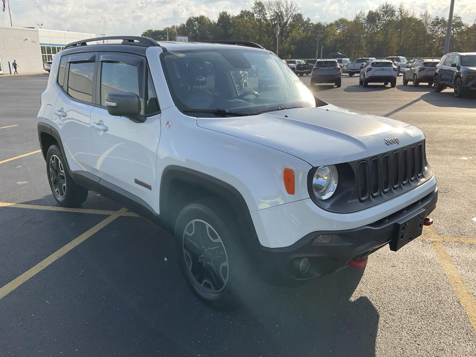 2017 Jeep Renegade Trailhawk photo 3