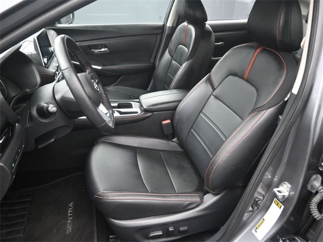 2025 Nissan Sentra SR photo 2