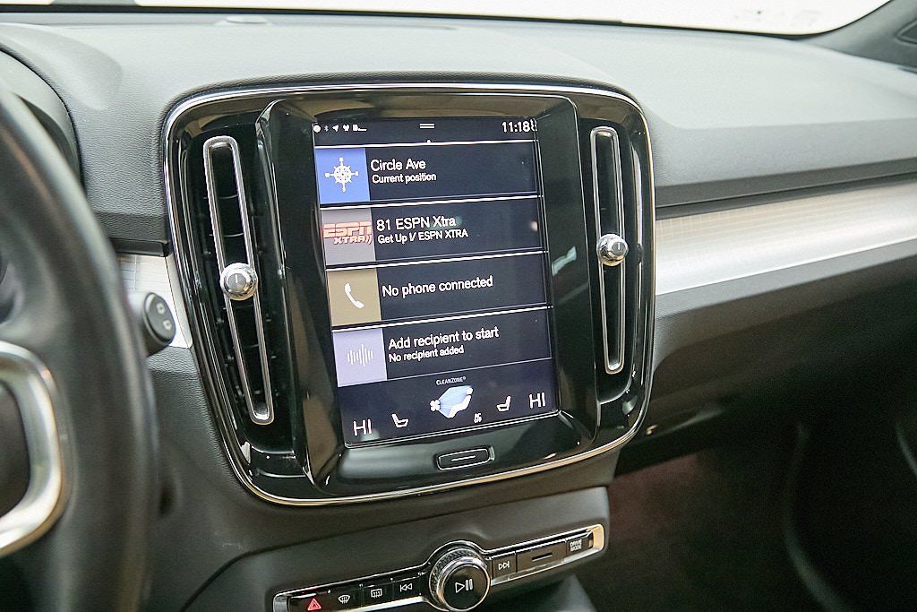 2019 VOLVO XC40 - Image 16