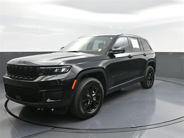 2025 Jeep Grand Cherokee Altitude's photo