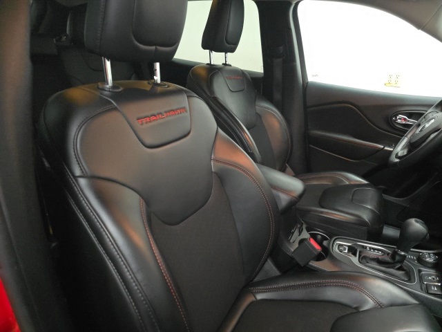 2019 Jeep Cherokee Trailhawk photo 3