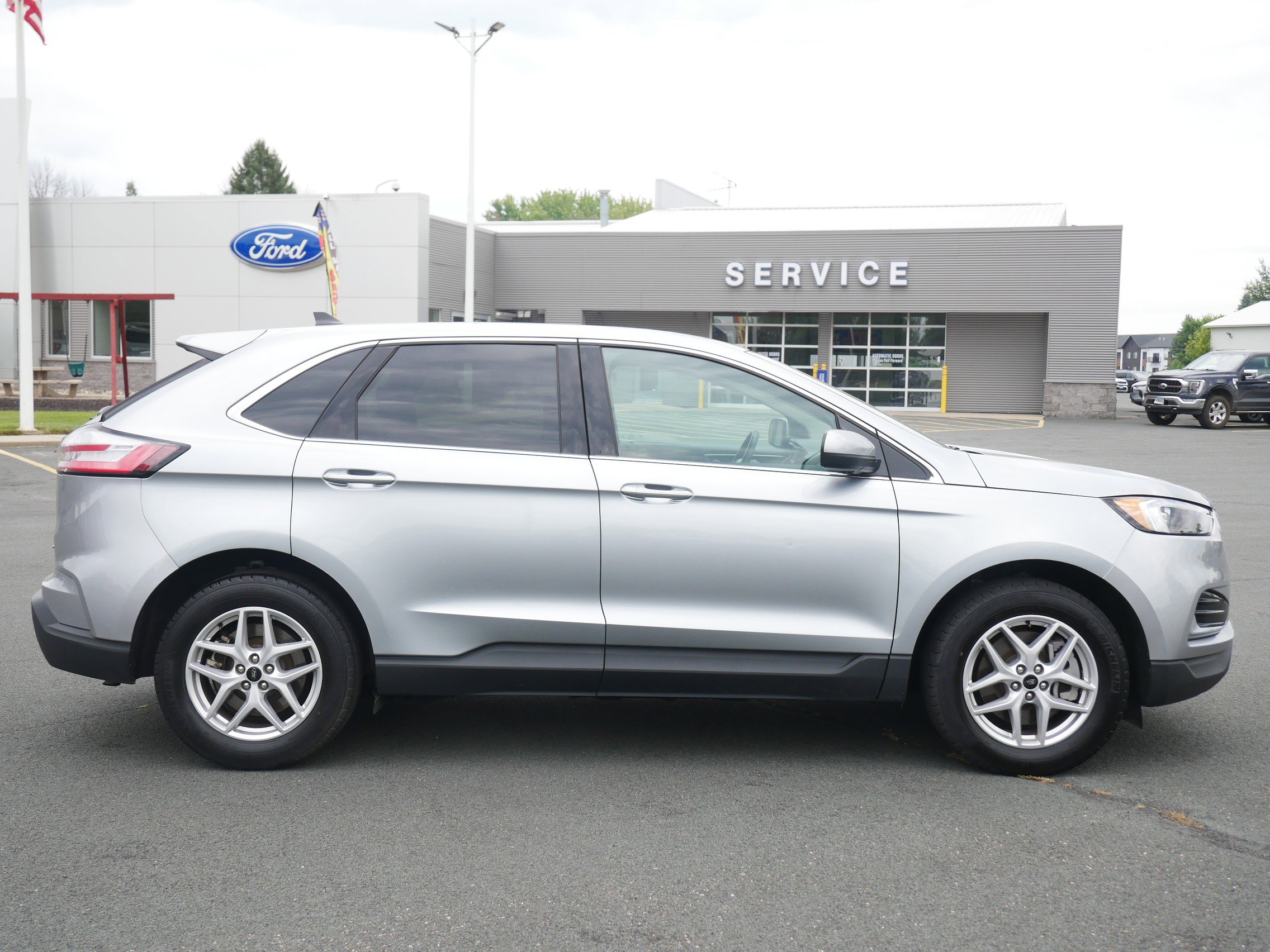 2024 Ford Edge SEL photo 6