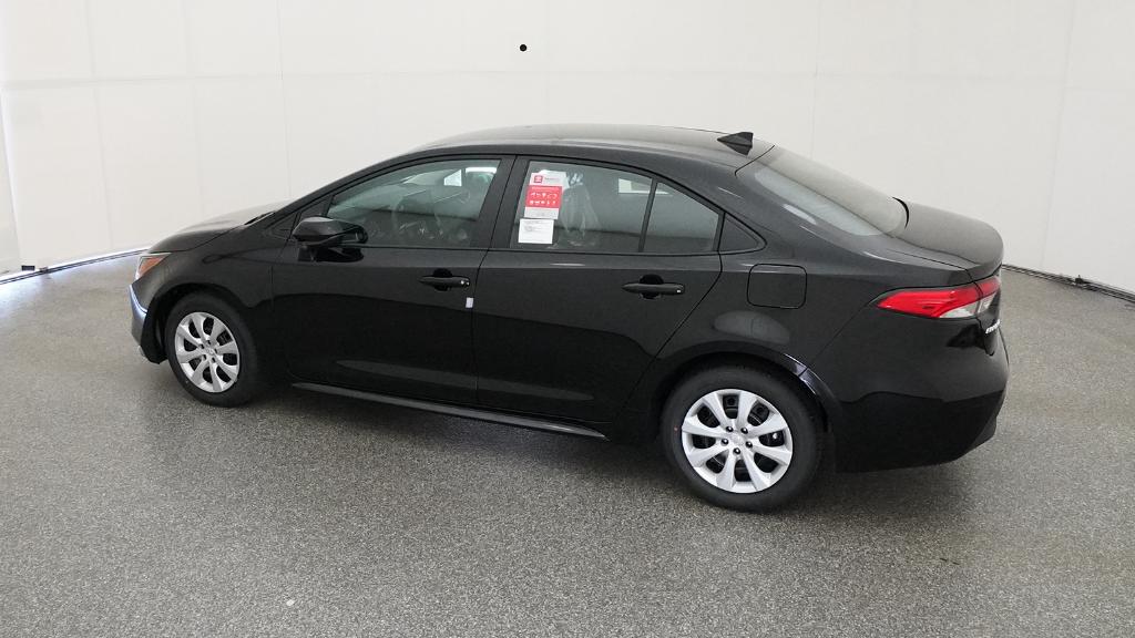 2025 Toyota Corolla LE photo 11