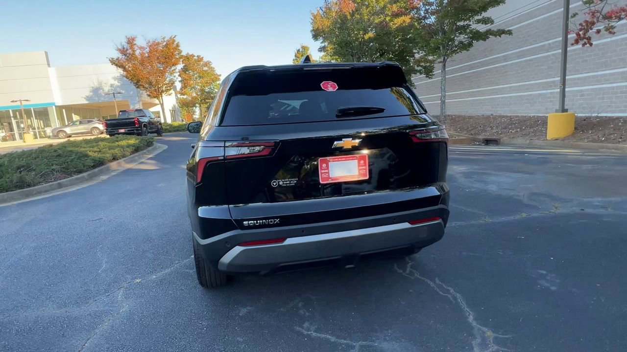 2026 Chevrolet Equinox LT photo 2