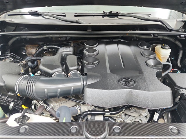 2020 Toyota 4Runner SR5 photo 16