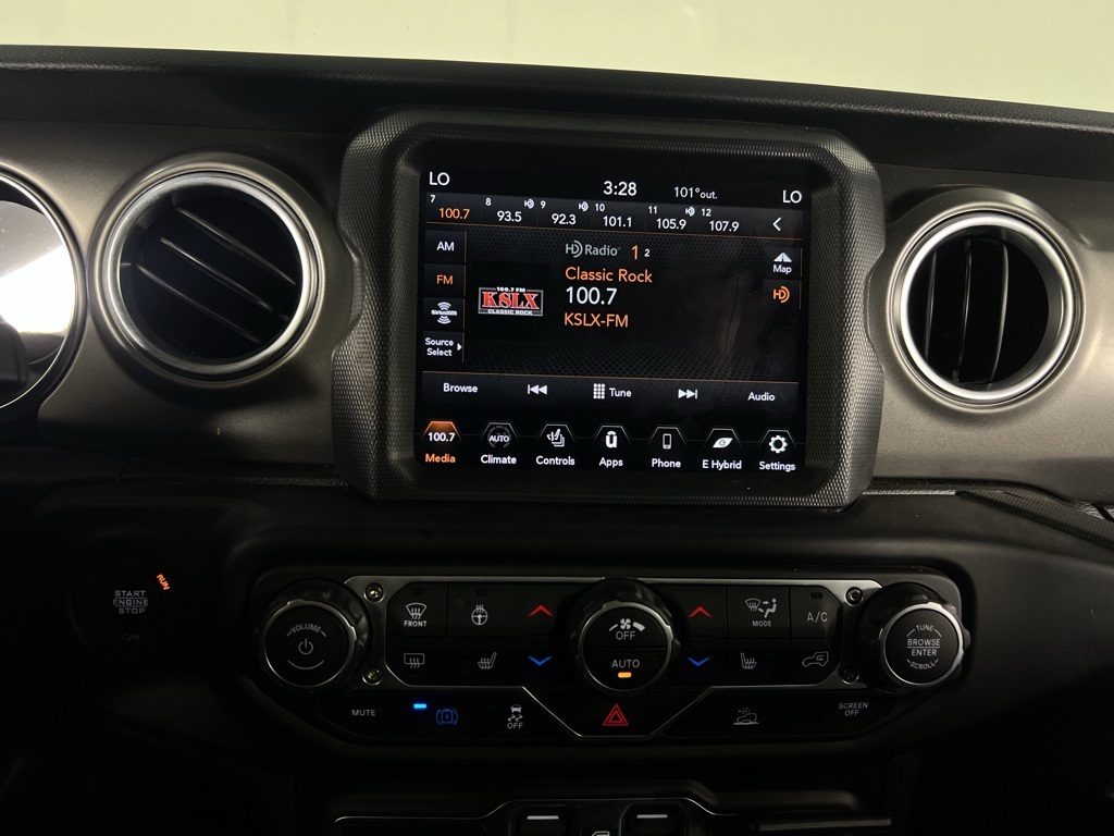 2023 Jeep Wrangler Rubicon 4xe photo 18