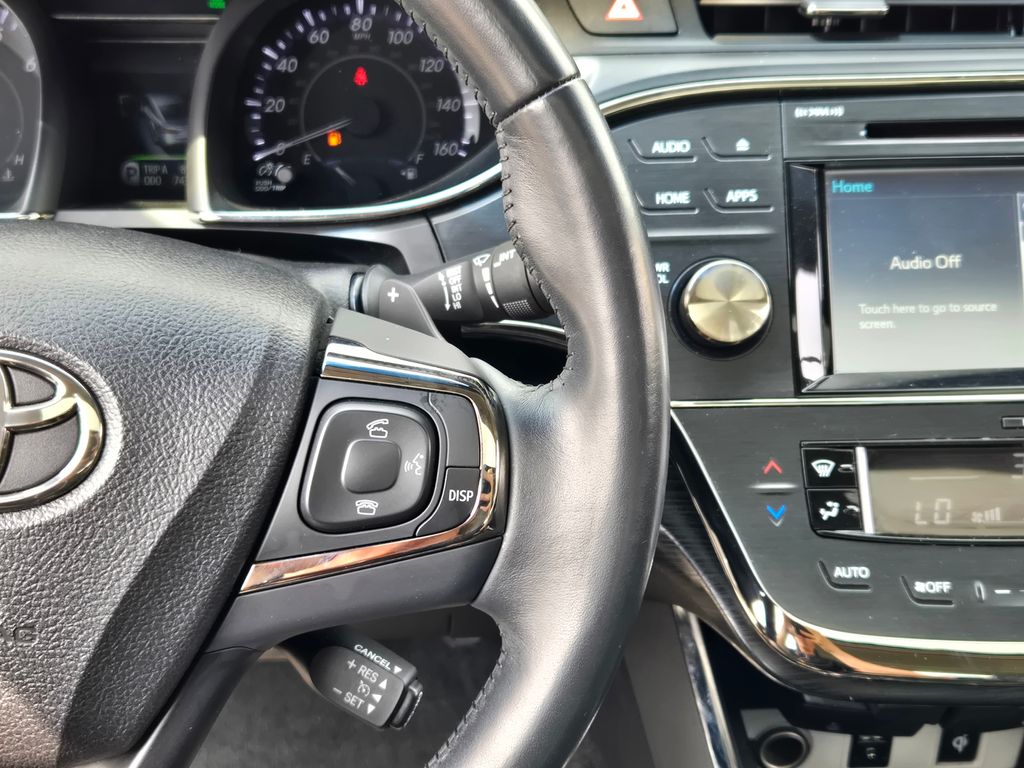 2016 Toyota Avalon Touring photo 29