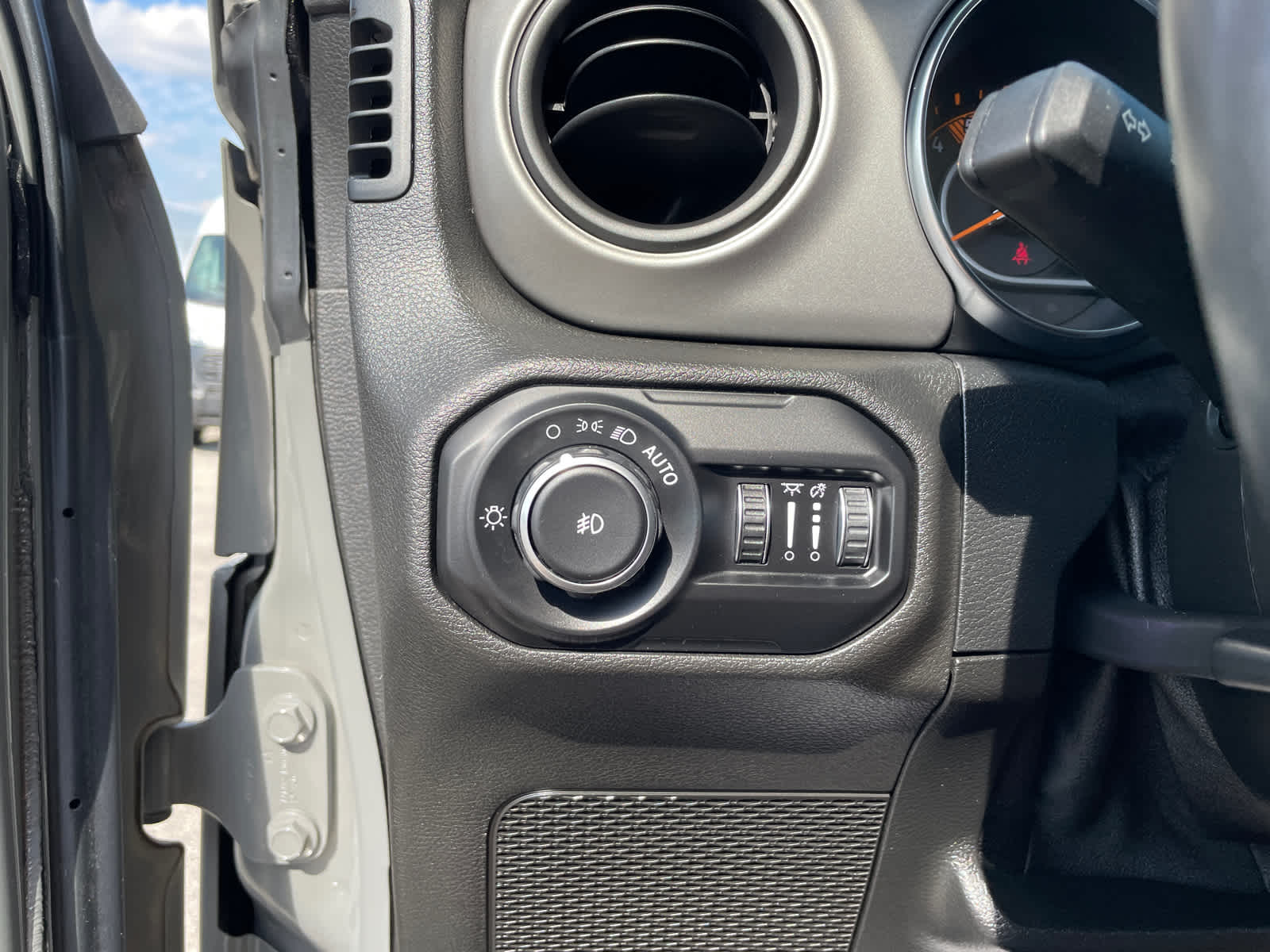 2021 Jeep Wrangler Unlimited Willys photo 20