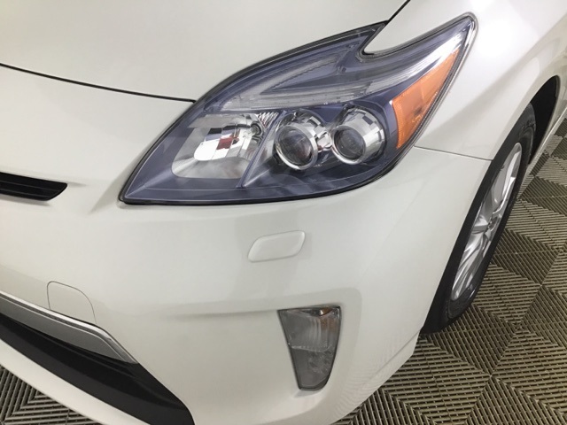 2013 Toyota Prius Plug-in Base photo 22