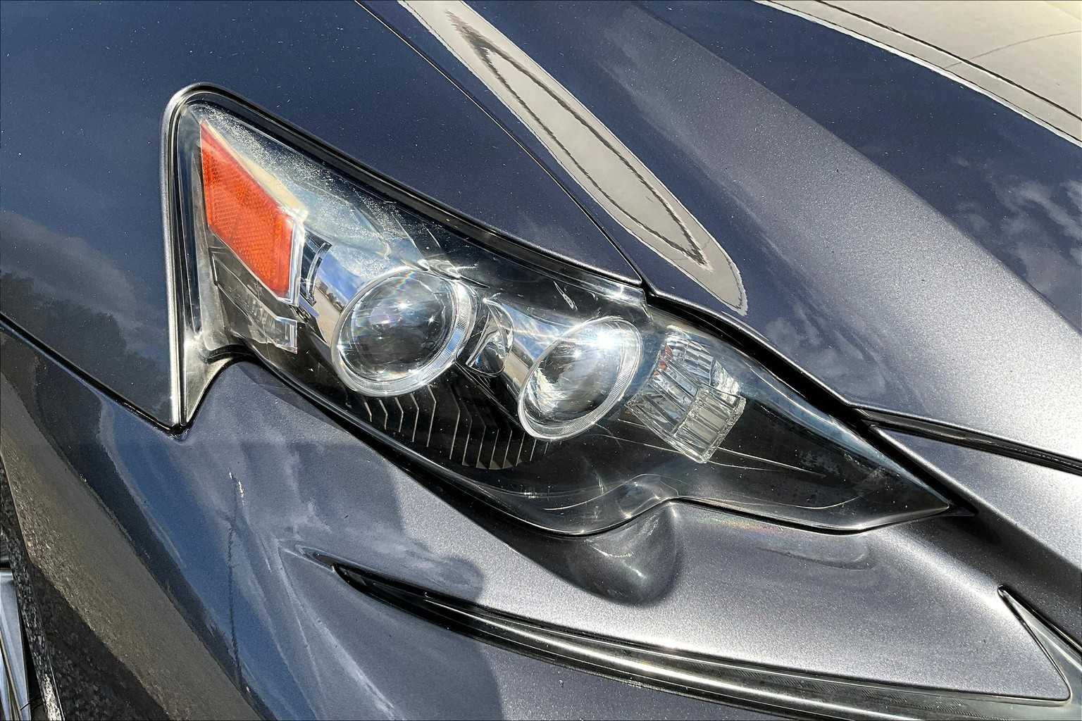 2014 Lexus IS 250 photo 26
