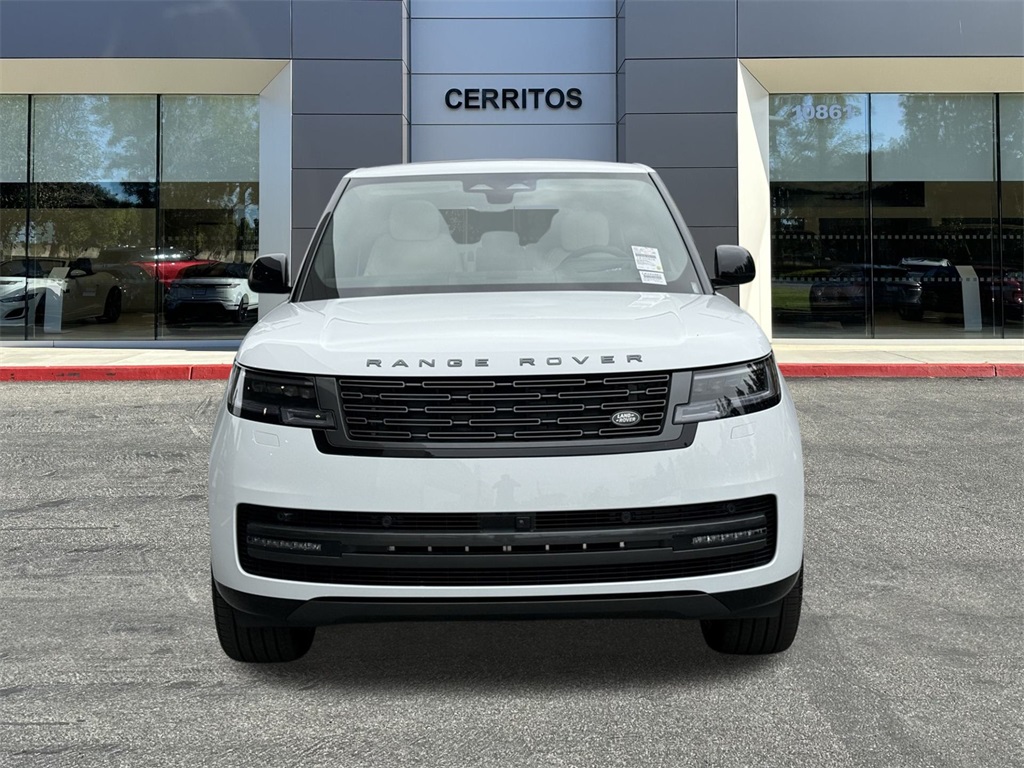 2025 Land Rover Range Rover SE photo 2