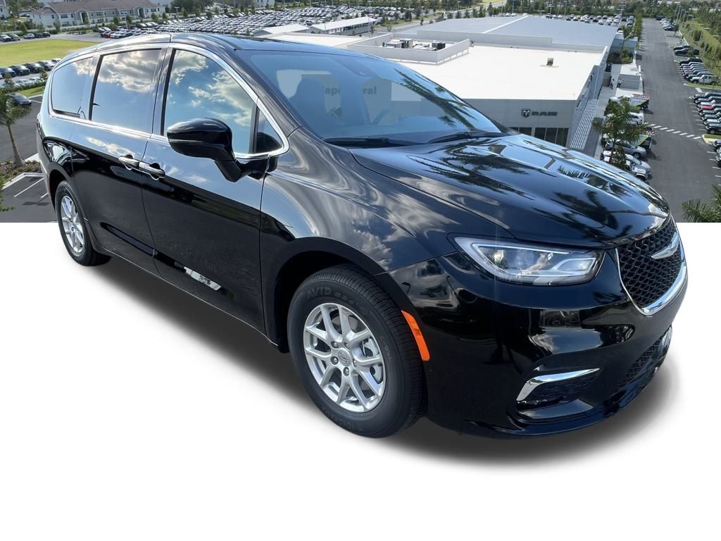 2025 Chrysler Pacifica photo 2