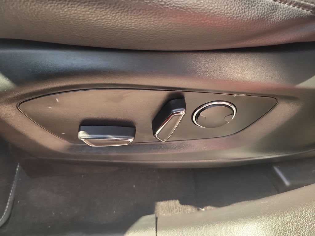2020 Ford Explorer ST photo 12