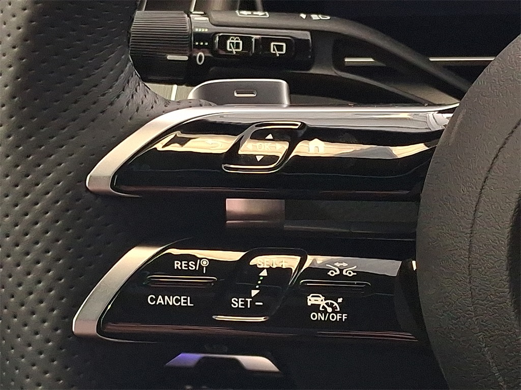 2025 Mercedes Benz GLC 350e 4MATIC photo 16