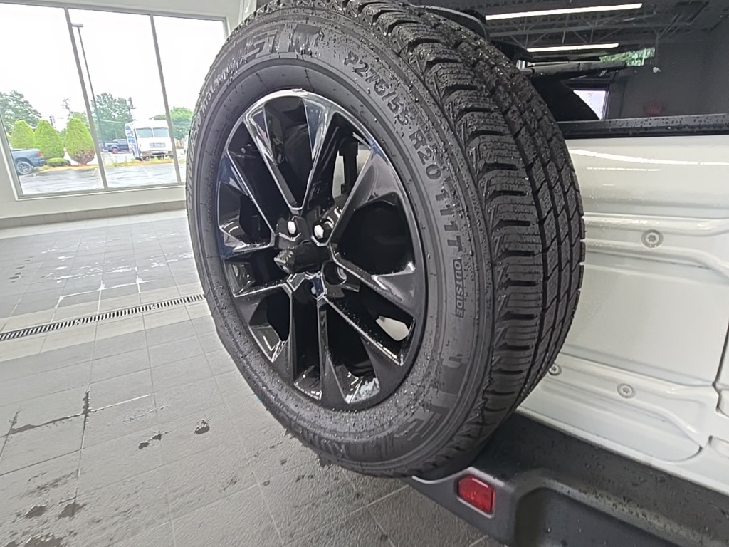 2023 Jeep Wrangler Sahara 4xe photo 6