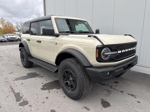 2025 Ford Bronco 4-Door Outer Banks's photo