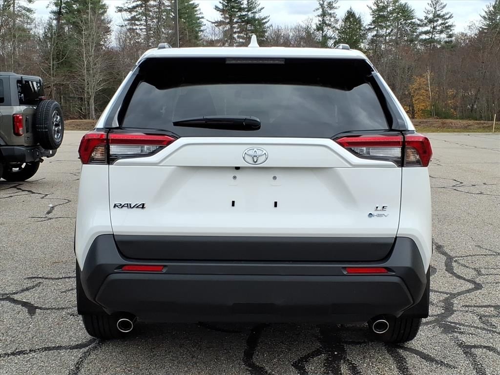 2025 Toyota RAV4 Hybrid LE photo 3