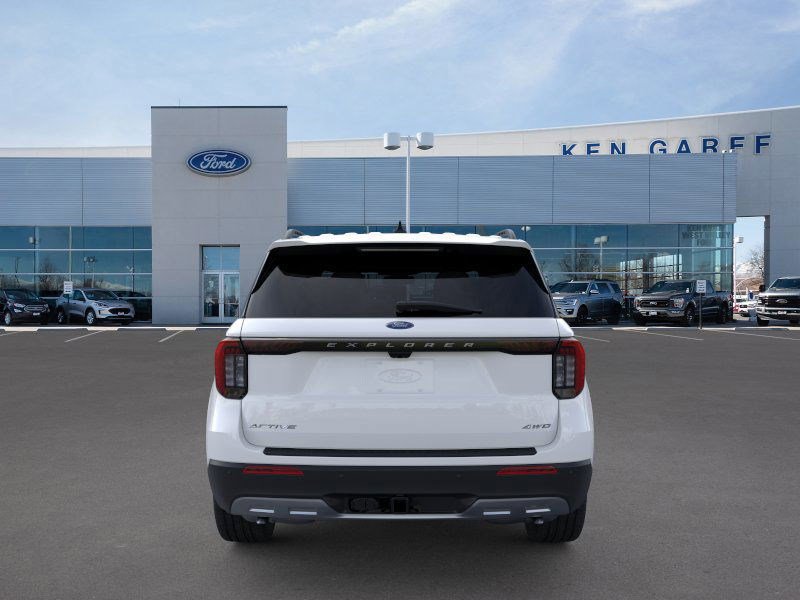 2026 Ford Explorer photo 3