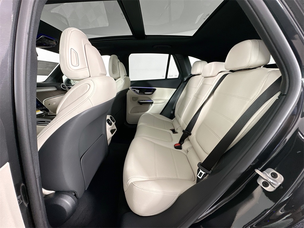 2026 Mercedes Benz GLC 300 photo 21