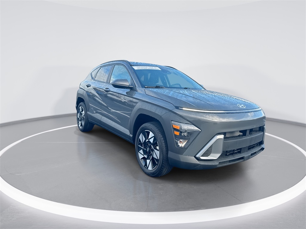 2025 Hyundai Kona SEL photo 2