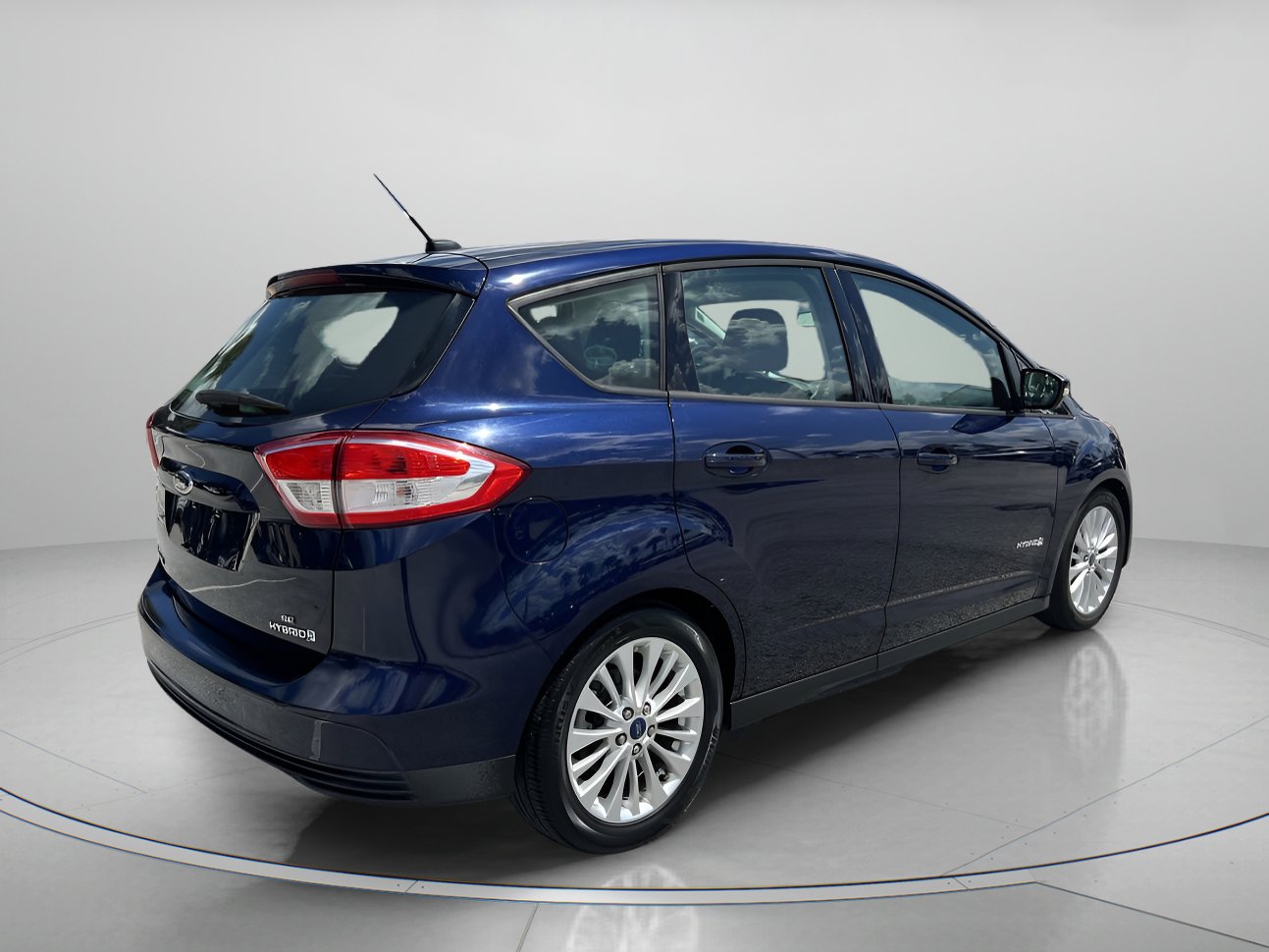 2017 Ford C-Max Hybrid SE photo 3