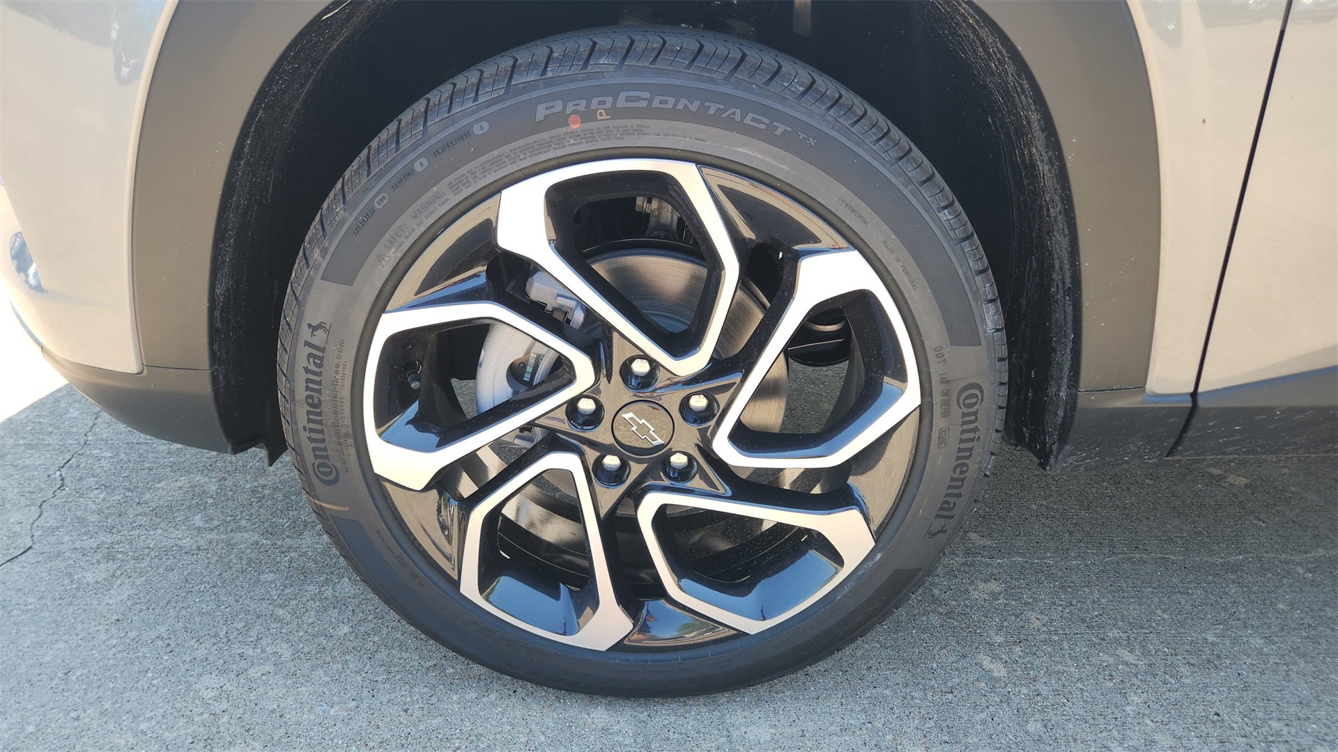 2025 Chevrolet Trax photo 22