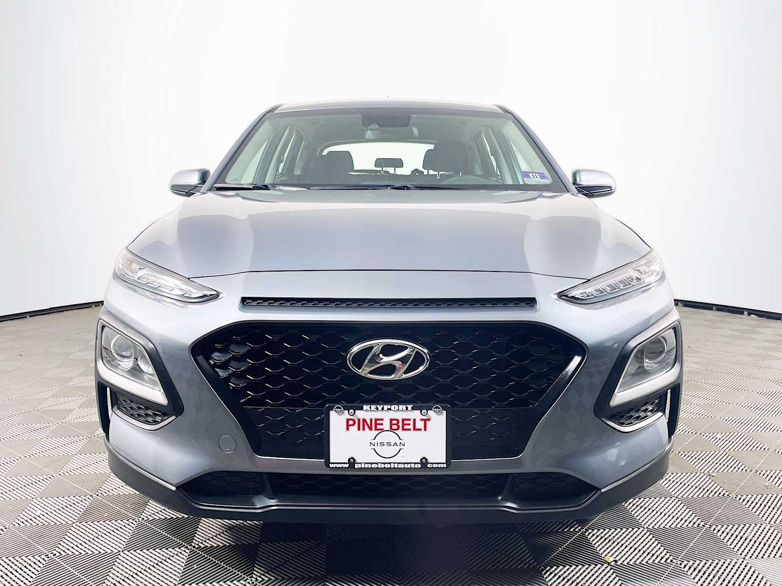 2020 Hyundai Kona SE photo 2