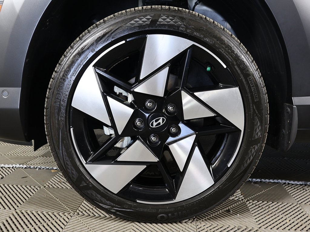 2024 Hyundai Kona Limited photo 18