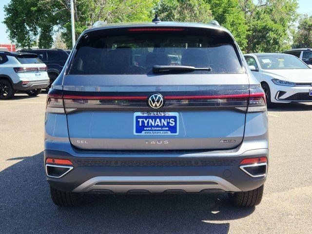 2025 Volkswagen Taos SEL photo 4