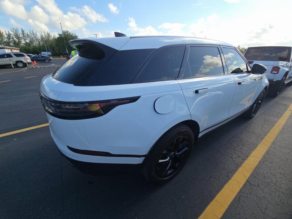 SALYJ2EXXRA382930