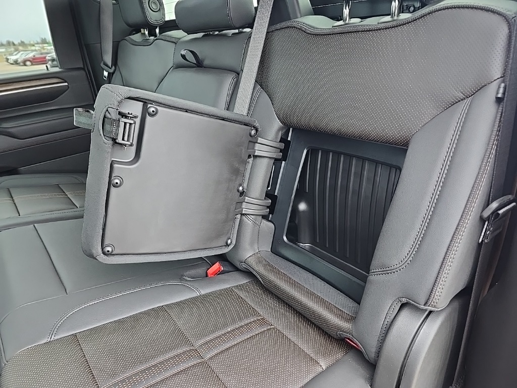 2025 Chevrolet Silverado 2500HD High Country photo 25