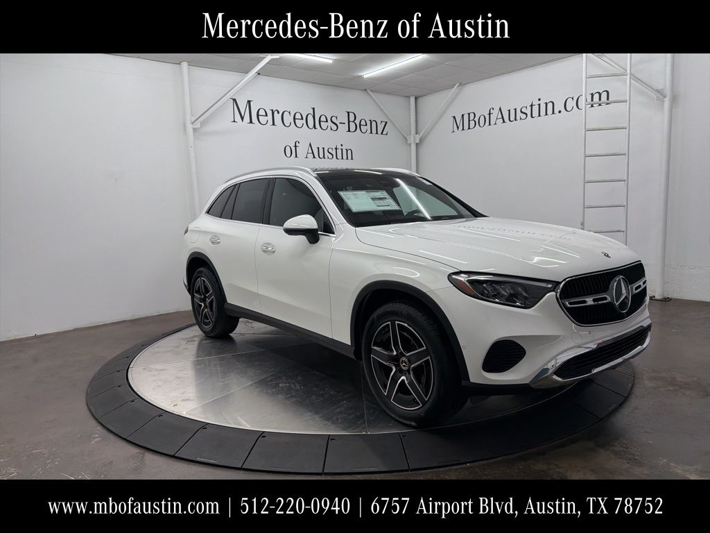 2026 Mercedes-Benz GLC Base's photo