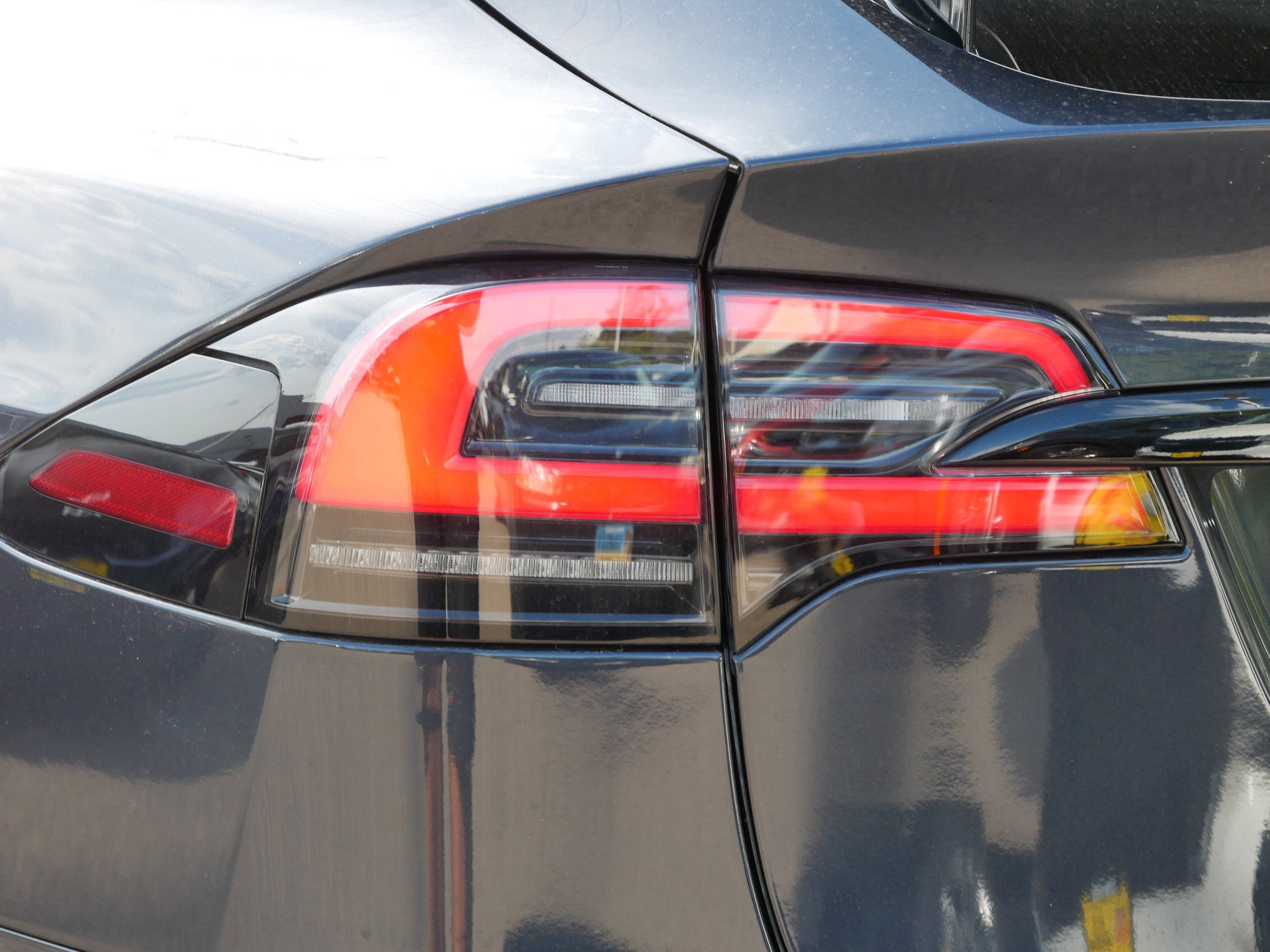 2024 Tesla Model X Long Range photo 16