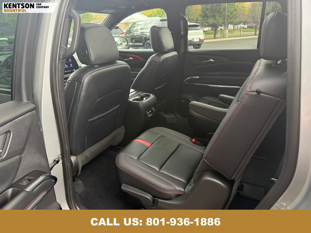 2024 Chevrolet Traverse RS photo 29