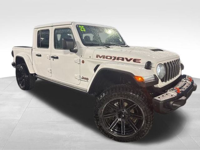 2025 Jeep Gladiator Mojave X's photo