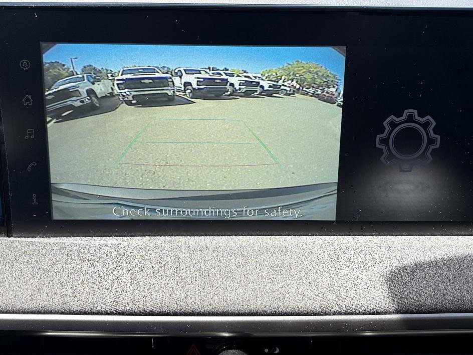 2025 Nissan Kicks SV photo 22