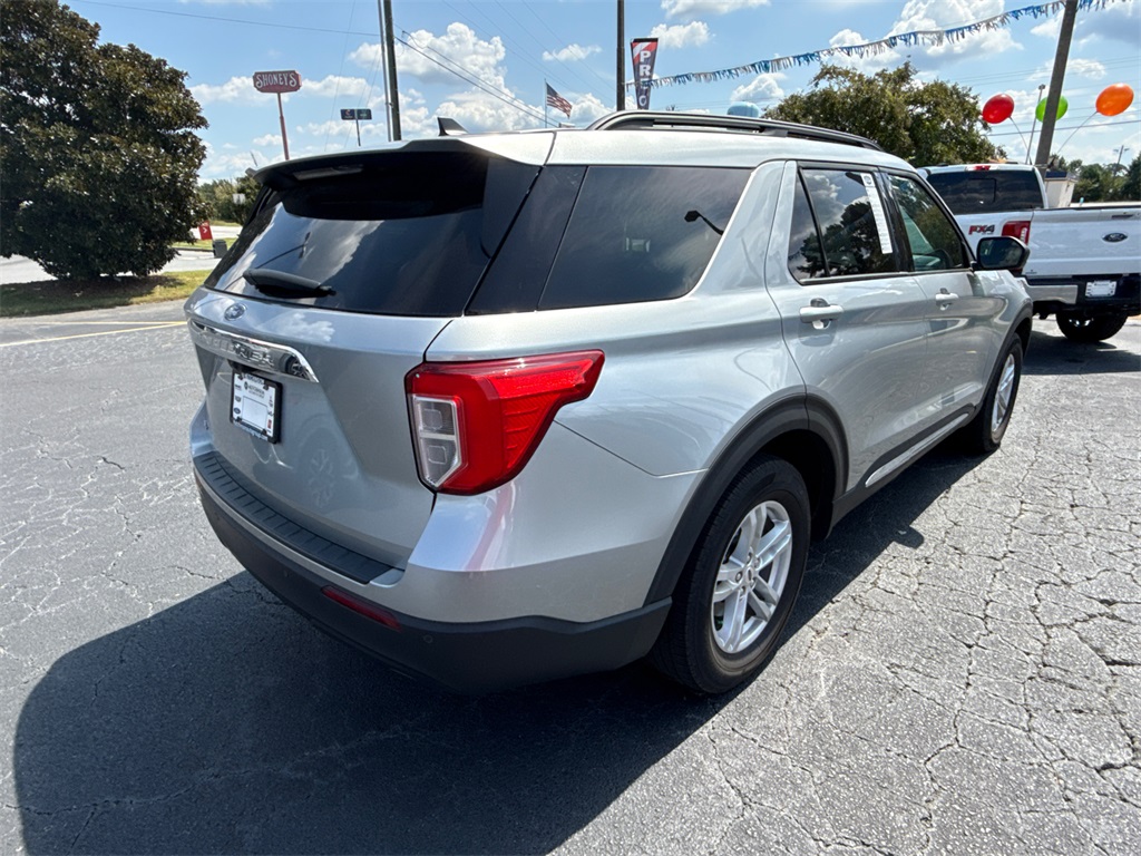 2023 Ford Explorer XLT photo 2