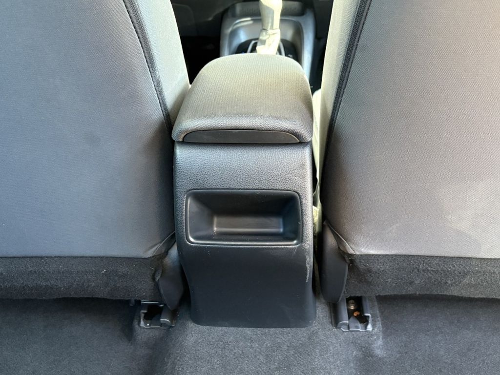 2022 Toyota Corolla LE photo 22