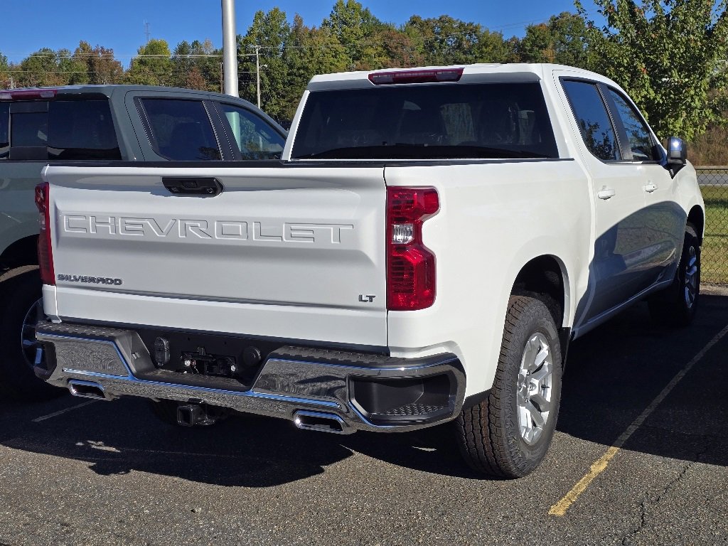 2026 Chevrolet Silverado 1500 LT photo 2