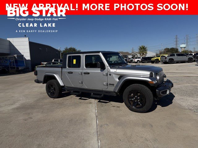 2021 Jeep Gladiator Sport S's photo