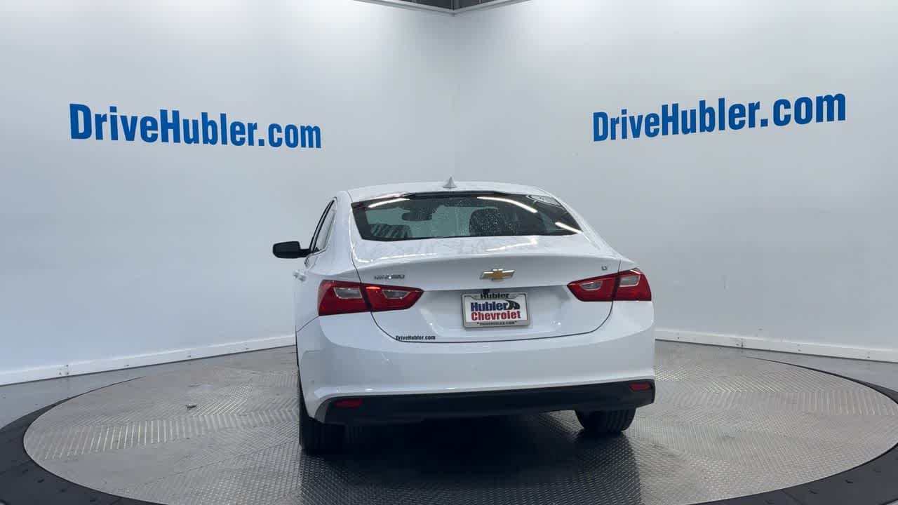 2023 Chevrolet Malibu 1LT photo 2