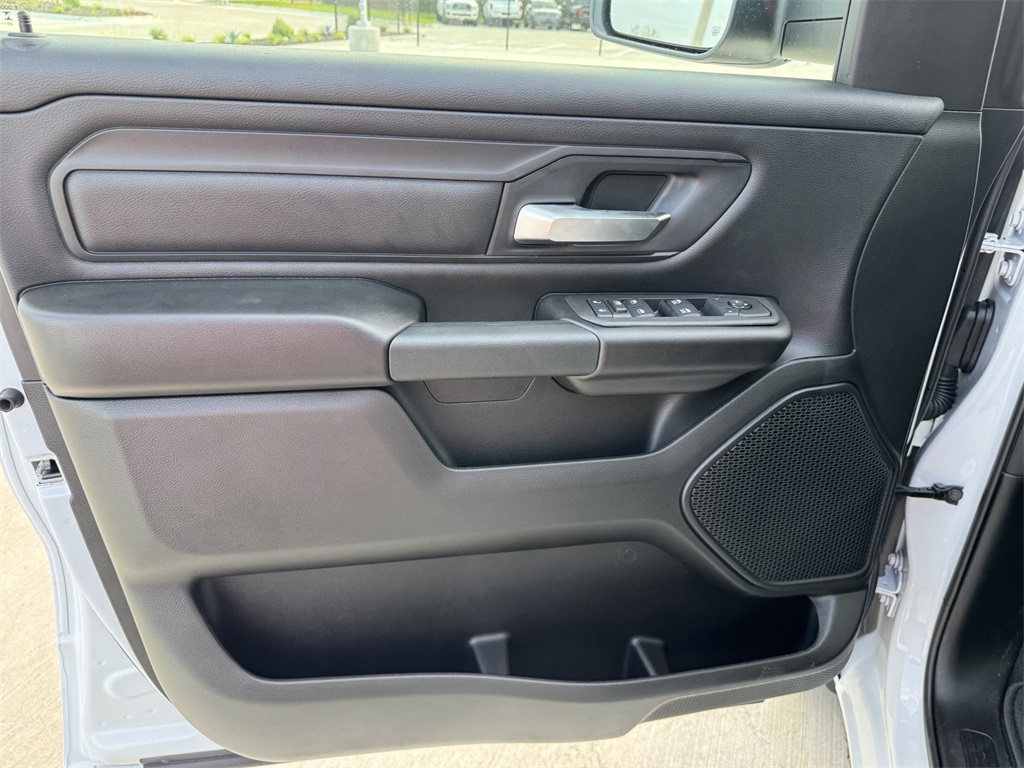 2025 Ram 1500 Tradesman photo 13