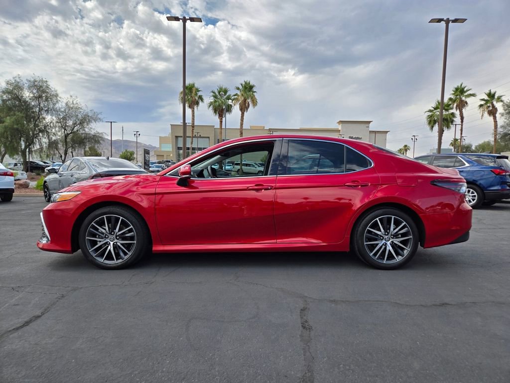 2024 Toyota Camry Hybrid XLE photo 3