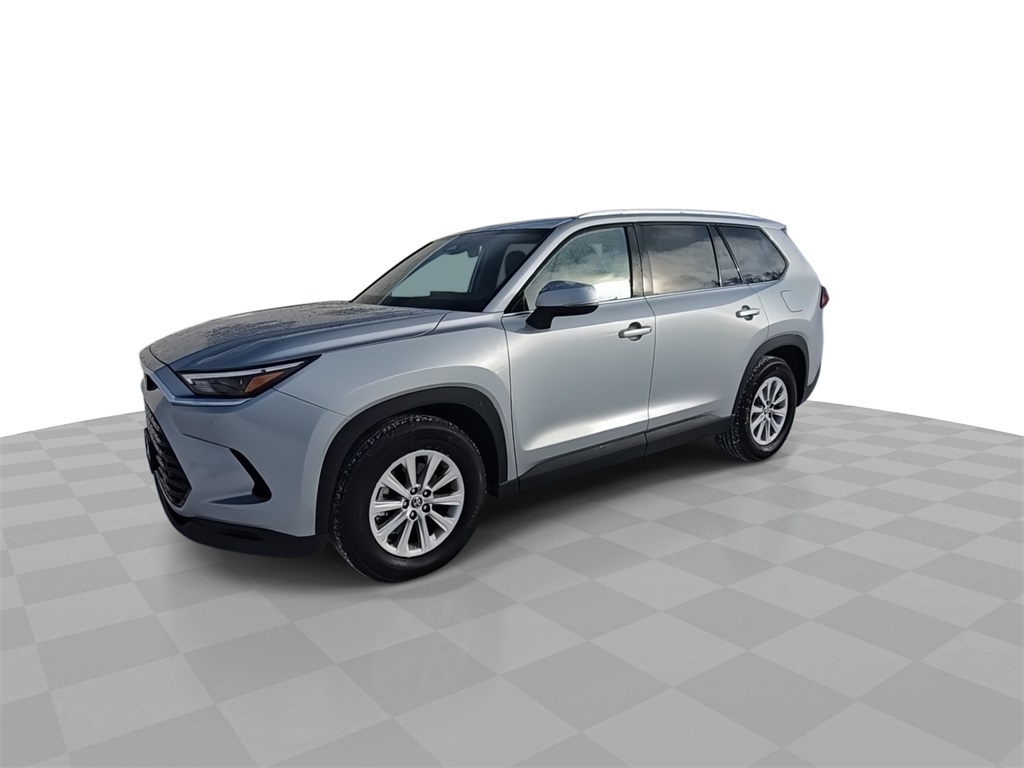 2025 Toyota Grand Highlander XLE photo 3