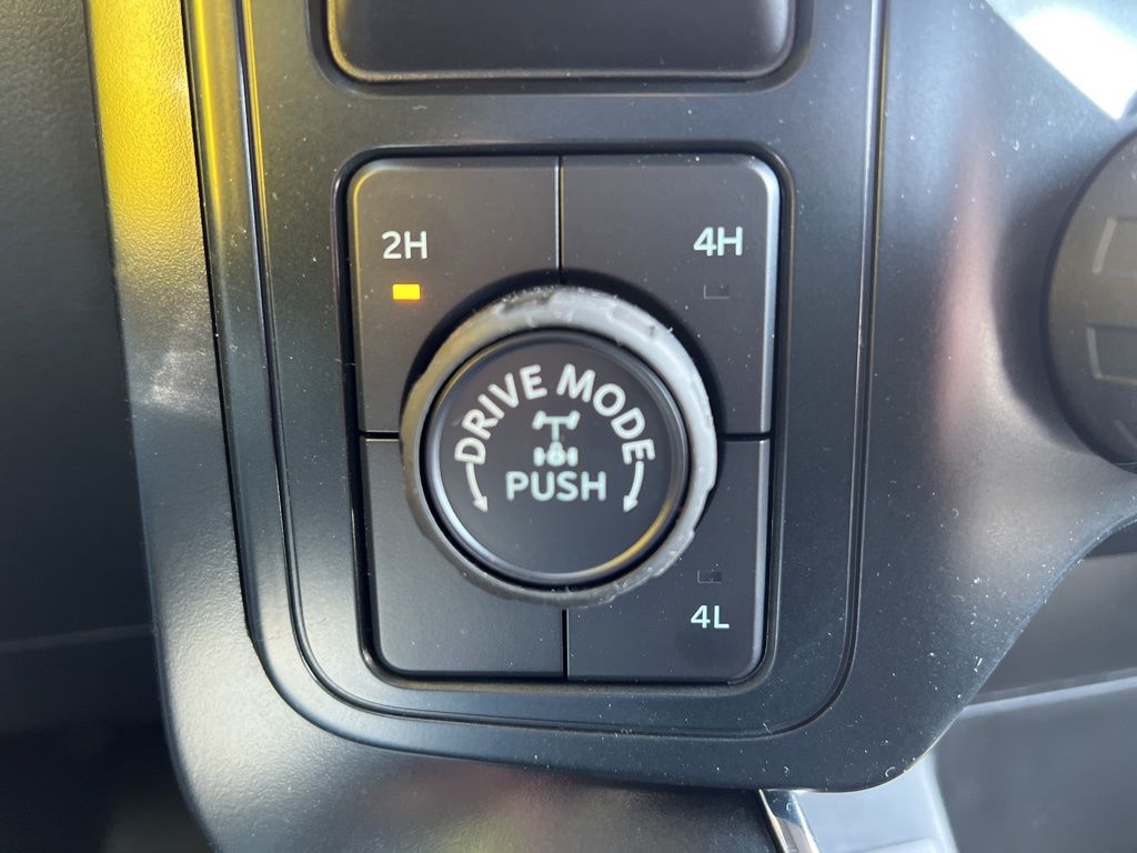 2025 Ford F-150 STX photo 25