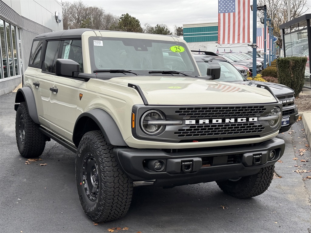 2025 Ford Bronco 4-Door Badlands's photo