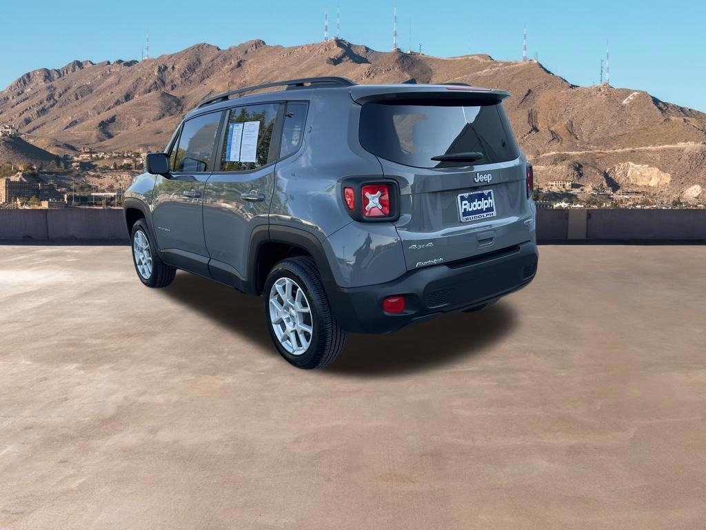 2022 Jeep Renegade Latitude photo 2