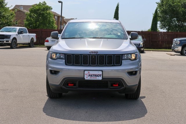 Used 2021 Silver Jeep Trailhawk image 2