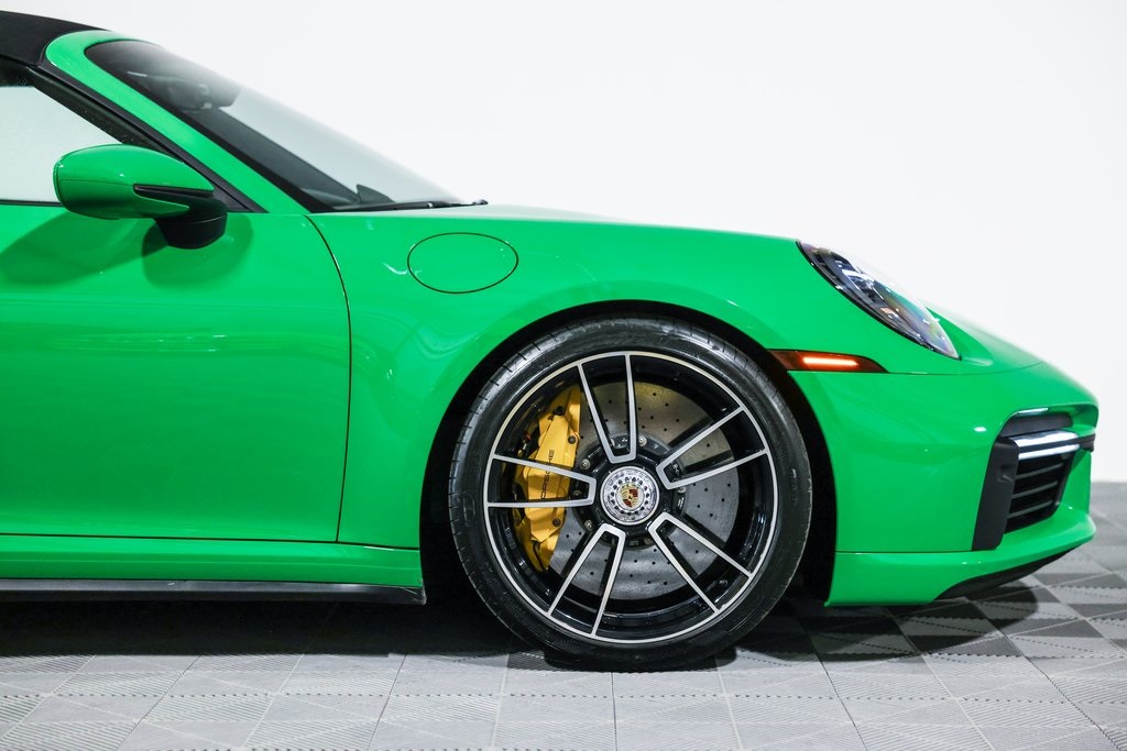 2021 Porsche 911 Turbo S photo 3